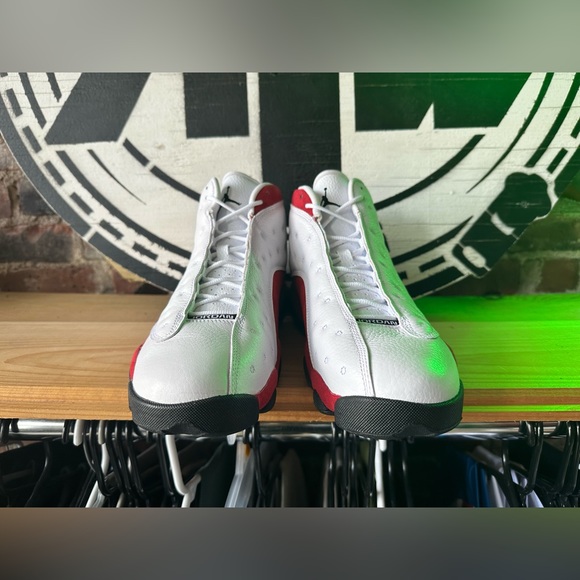 Jordan 13 Retro Chicago 2017 - Picture 2 of 4